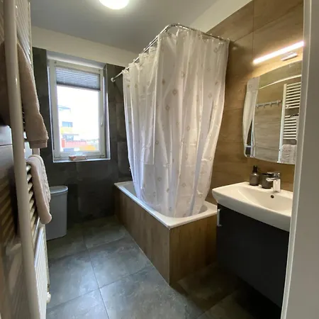 Miko, Free Garage Parking Apartment Trnava