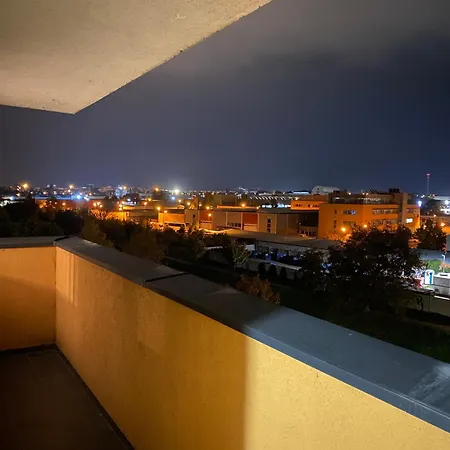 Miko, Free Garage Parking Apartment Trnava